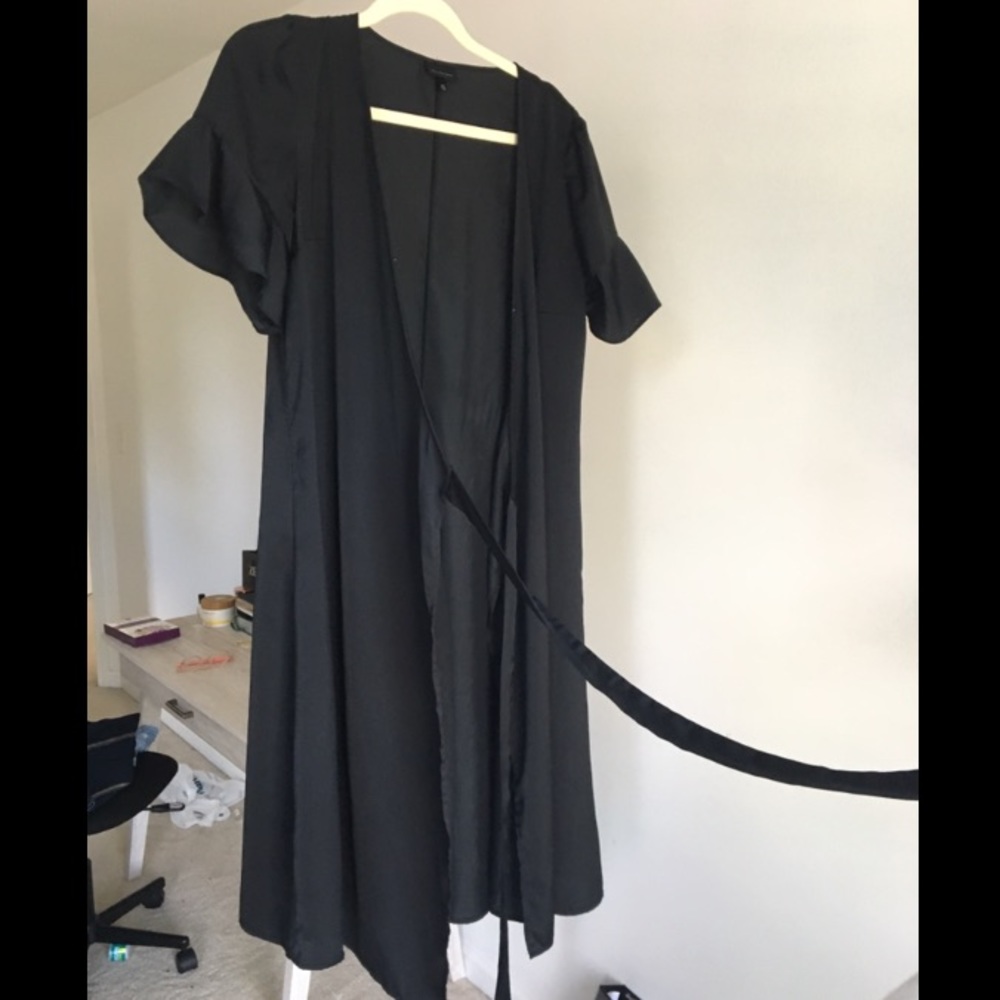 whowhatwear satin midi dress with ruffle sleeve